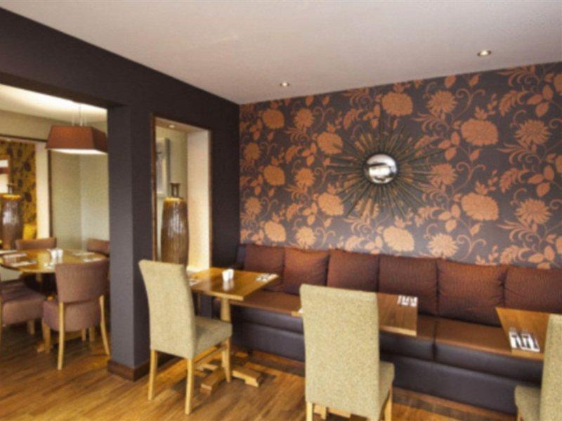Premier Inn London Hanger Lane Exterior photo